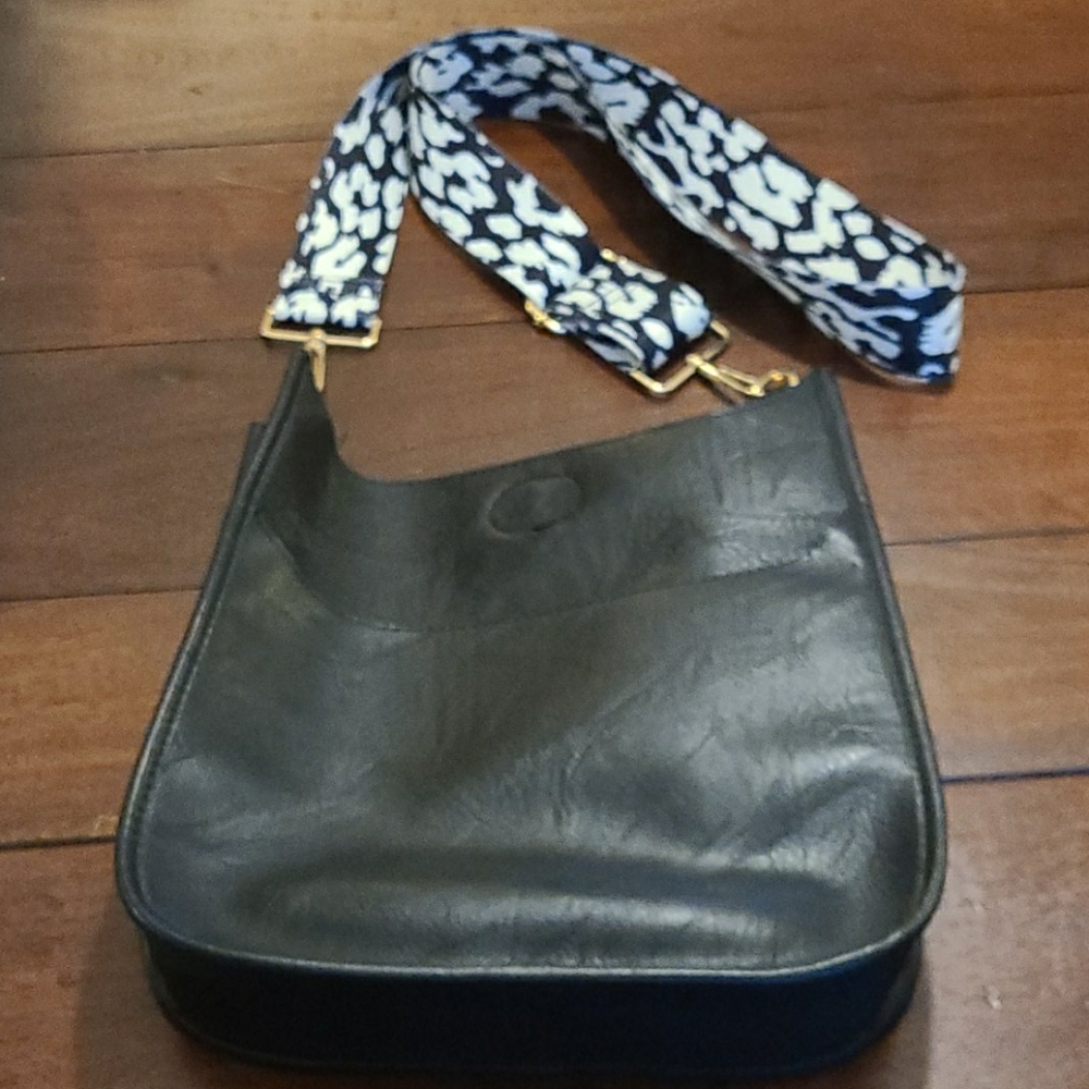 Social Threads Vegan Purse
